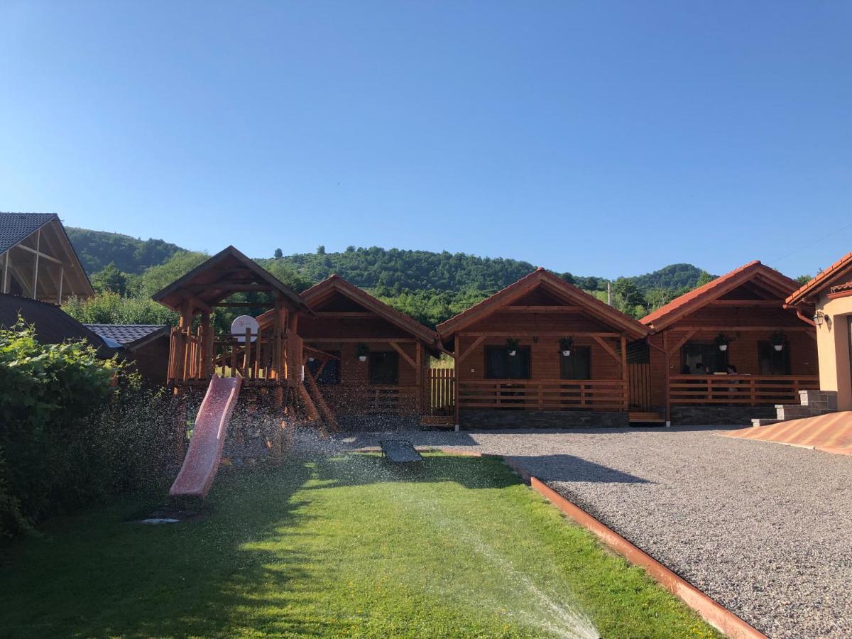 Riverside Woodhouses Прайд Экстерьер фото