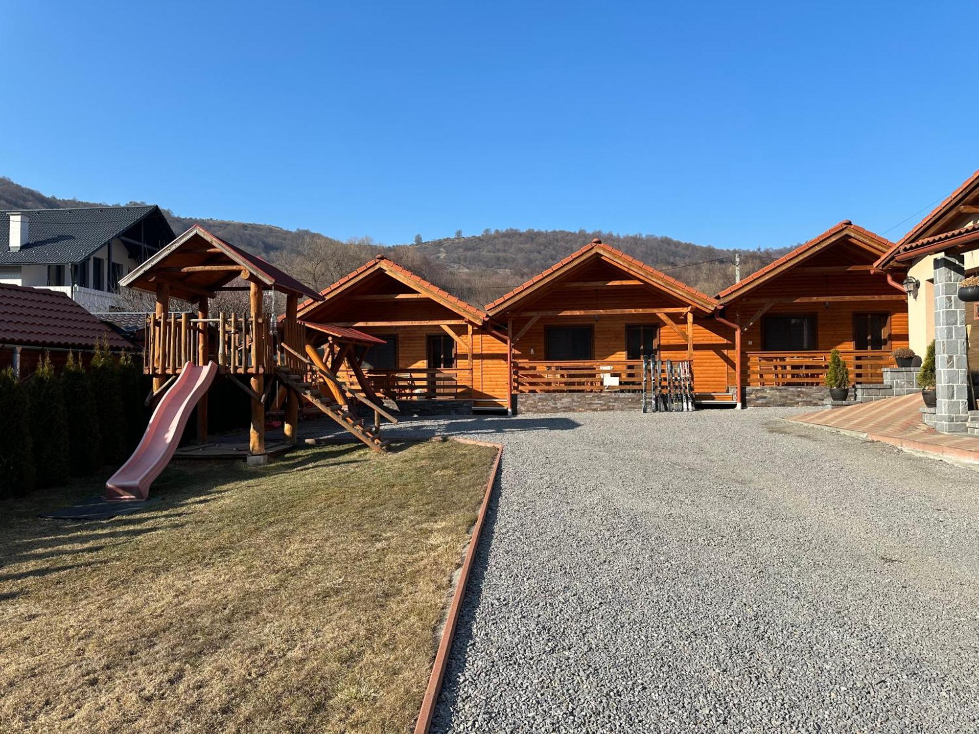 Riverside Woodhouses Прайд Экстерьер фото