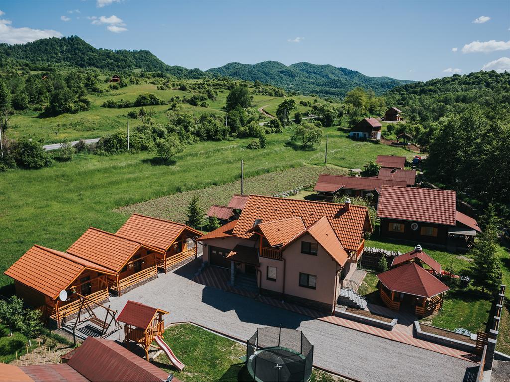 Riverside Woodhouses Прайд Экстерьер фото